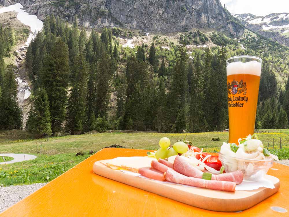 Frau Bergschön Oberallgäu Bärguntalpe Kleinwalsertal