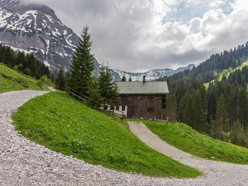 Frau Bergschön Oberallgäu Bärguntalpe Kleinwalsertal