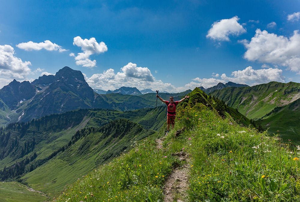 Frau Bergschön Kleinwalsertal Derratal Alpe Tour