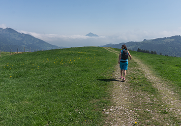 wanderung frau bergschön allgäu gunzesried