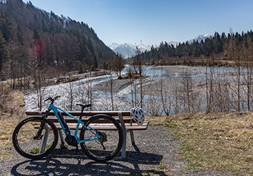 Frau Bergschön Illerdamm Biketour Oberallgäu