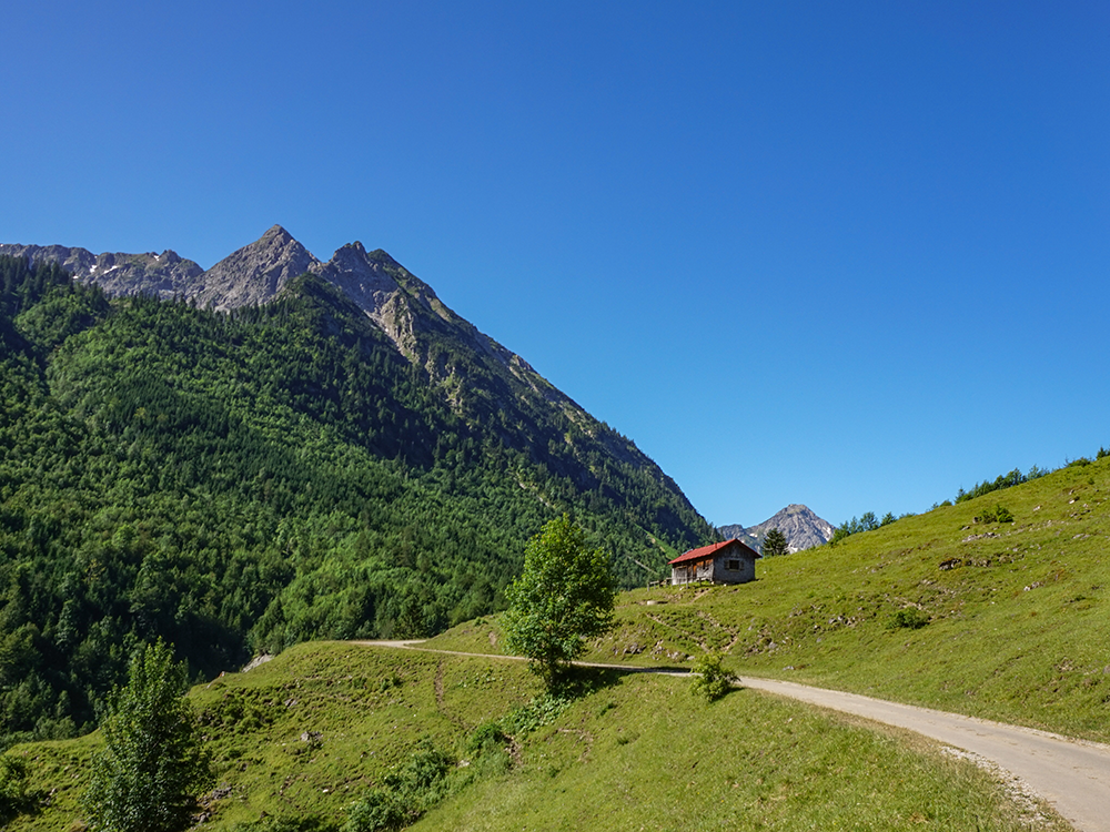 Frau Bergschön Retterschwangertal