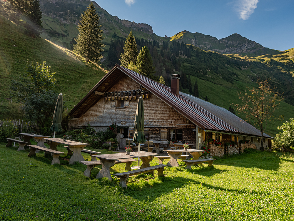 Frau Bergschoen Alpe Plättele Hintersteinertal