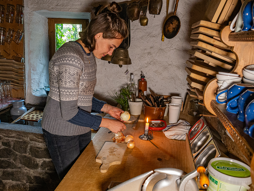 Frau Bergschoen Alpe Plättele Hintersteinertal