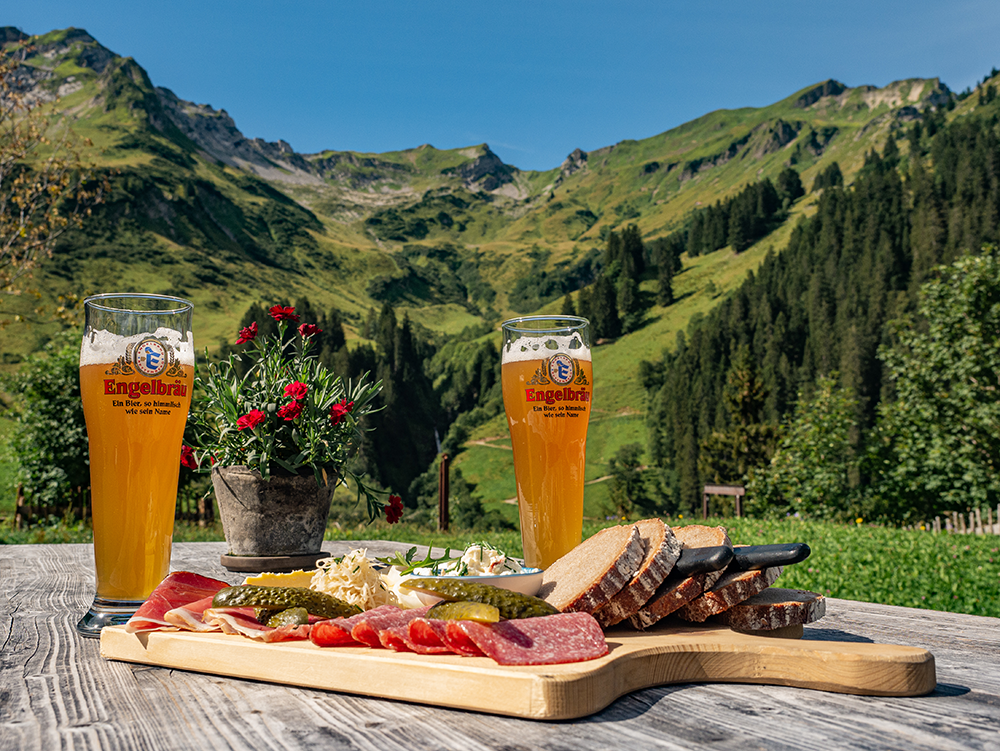 Frau Bergschoen Alpe Plättele Hintersteinertal