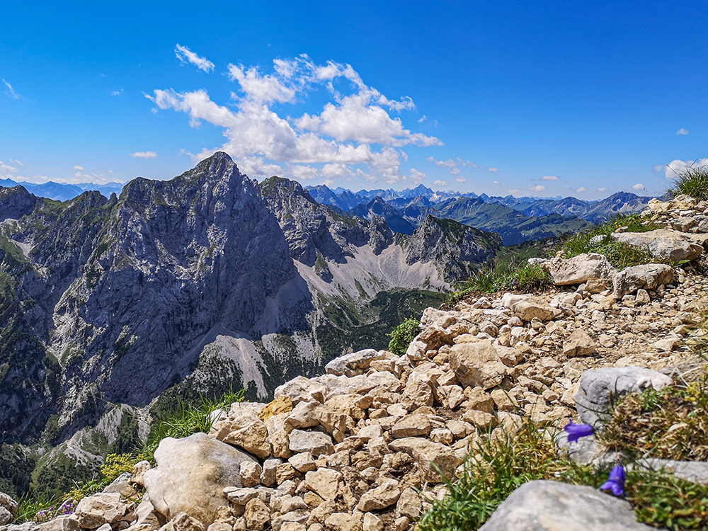 Frau Bergschoen Oytal Alpgenuss Käseralpe Gutenalpe Oberstdorf