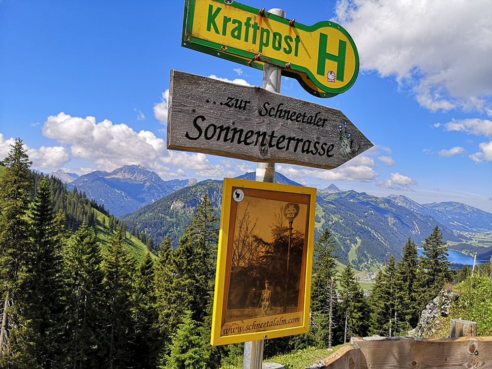 Frau Bergschoen Schneetalalm Tannheimer Tal