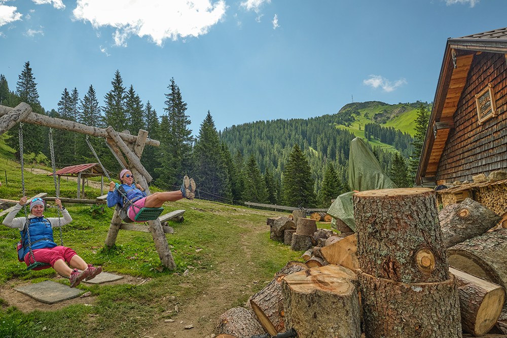 Frau Bergschoen Schneetalalm Tannheimer Tal