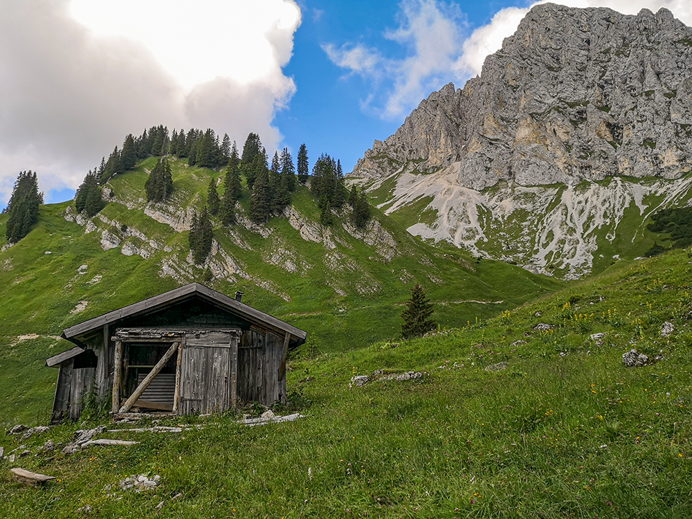 Frau Bergschoen Schneetalalm Tannheimer Tal