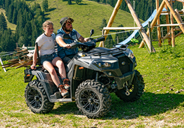 Alpe Remmelegg Steigis Oberstaufen Allgäu Frau Bergschön