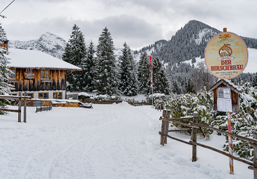 Strausberghütte Alpsee-Grünten Sonthofen Allgäu Frau Bergschön