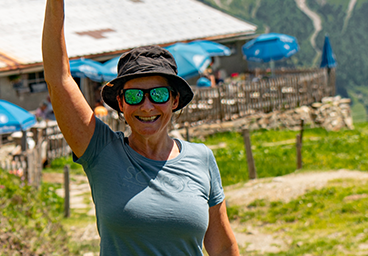 Walmendinger Horn Kleinwalsertal Gratwanderung Allgäu Frau Bergschön