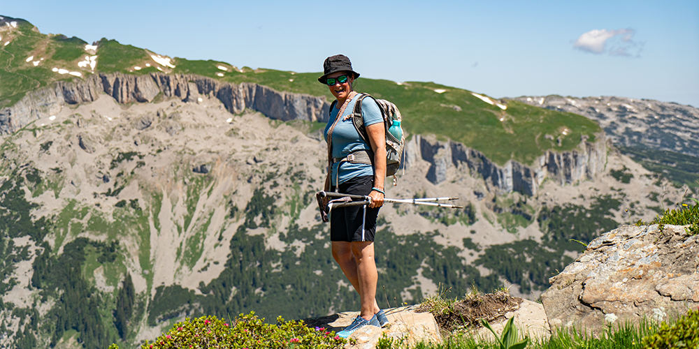 Walmendinger Horn Kleinwalsertal Gratwanderung Ochsenhofer Köpfe Allgäu Oberallgäu Frau Bergschön