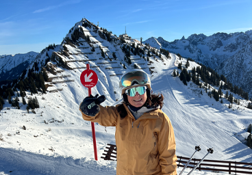 Kleinwalsertal Skigebiete Walmendingerhorn Allgäu Saisonstart Oberallgäu Oberstdorf Allgäu Frau Bergschön